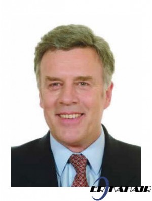 Kurze gerade billige Toupees zum Verkauf