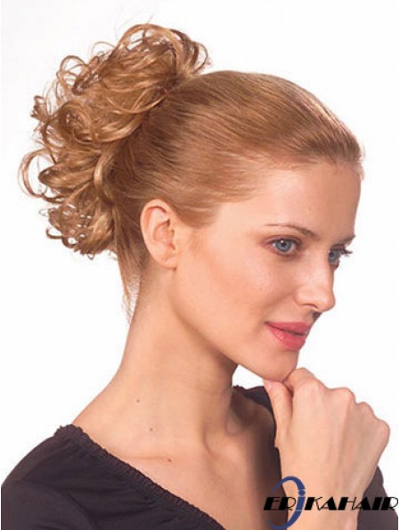 Wunderschöne gewellte blonde Pferdeschwänze