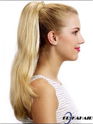 Stilvolle gerade blonde Pferdeschwänze