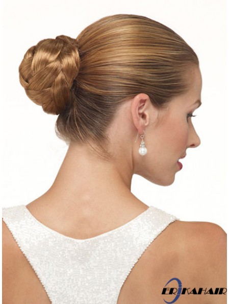 Brauner Clip in Haarknoten